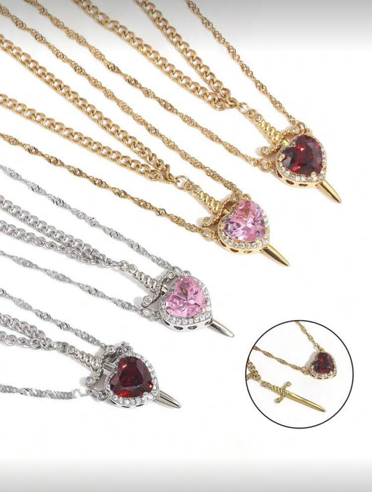 Set 2 collares CORAZÓN Y ESPADA
